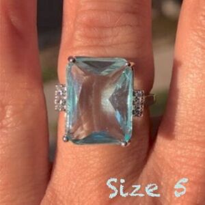 5⭐ Rated Sterling Silver Aquamarine Ring Size 5